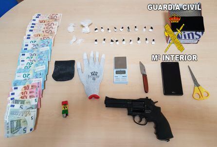 Detenido un vecino de Martos por venta de cocaína en los alrededores de un colegio