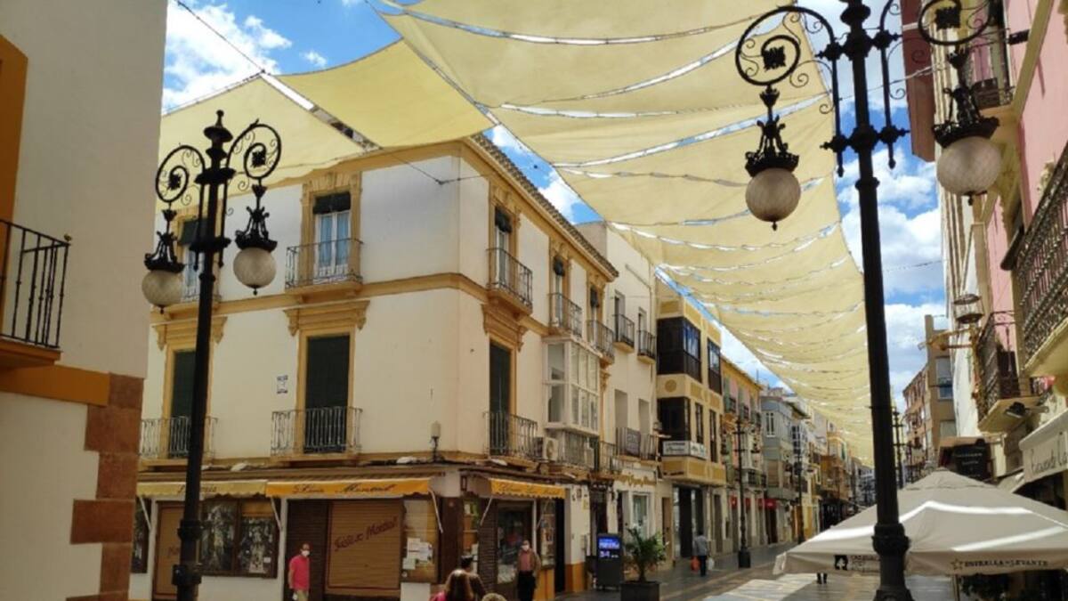 Los toldos de la Corredera rebajan la temperatura hasta 15 grados