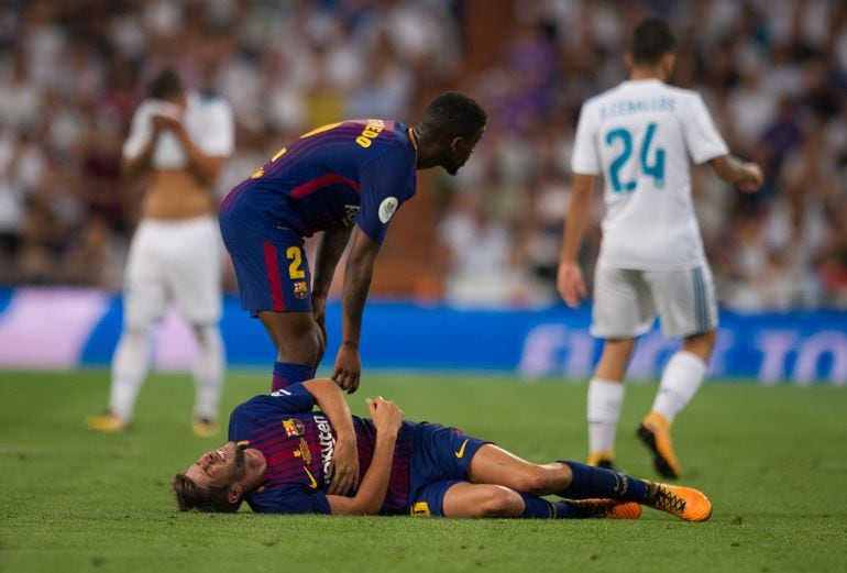 Sergi Roberto tras un golpe con Casemiro durante la vuelta de la Supercopa. 