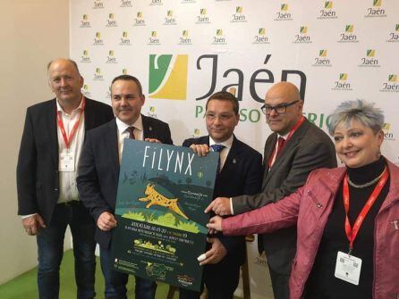 El alcalde de Andújar, Francisco Huertas (centro), durante la presentación de la II Feria del Lince.