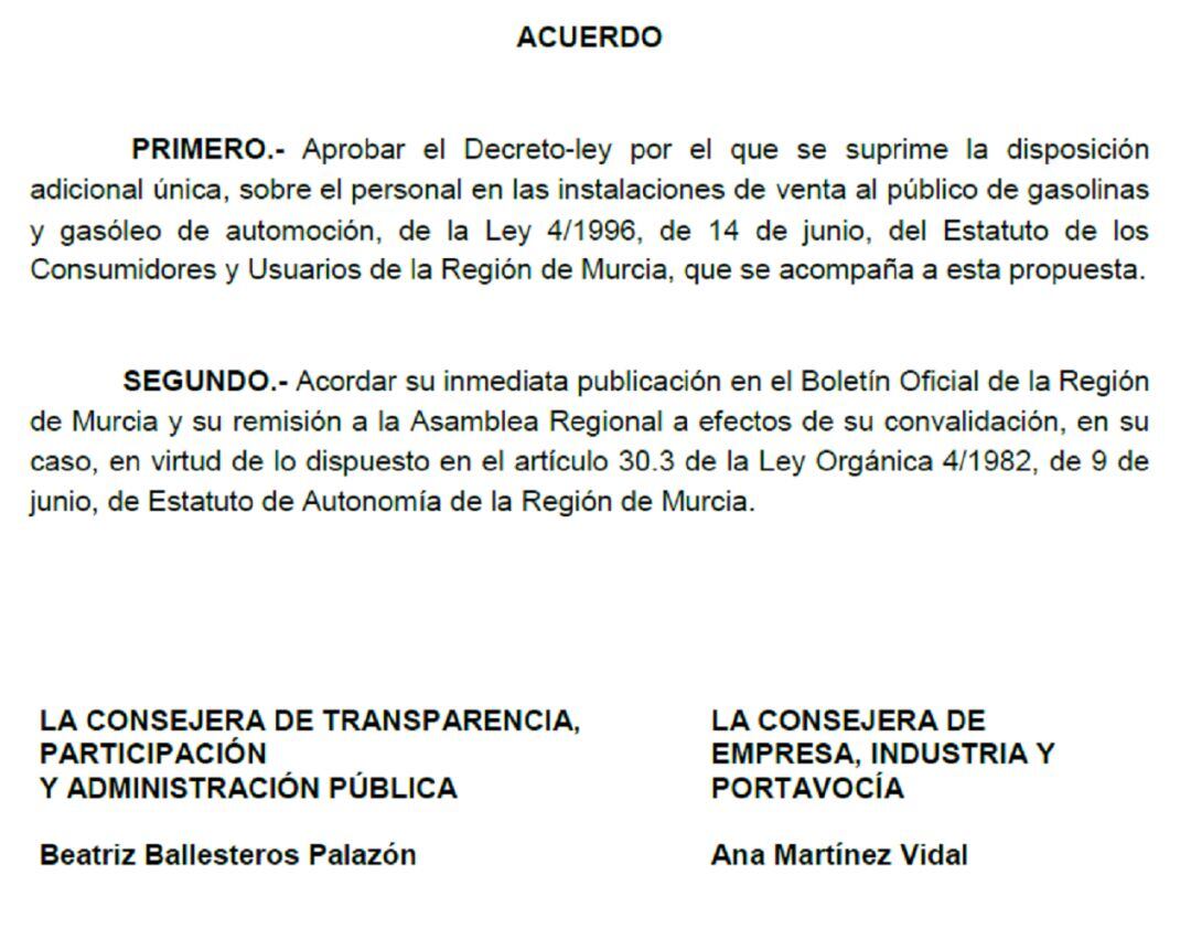 Fragmento de la propuesta con los nombres de las dos consejeras que la llevan a la reunión semanal del Consejo de Gobierno