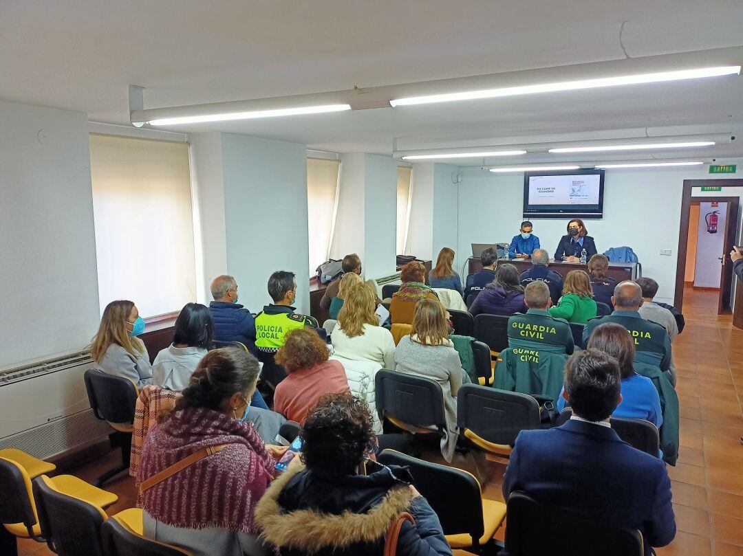 El encuentro se ha mantenido en el Palacio de Congresos y Exposiciones de Ronda