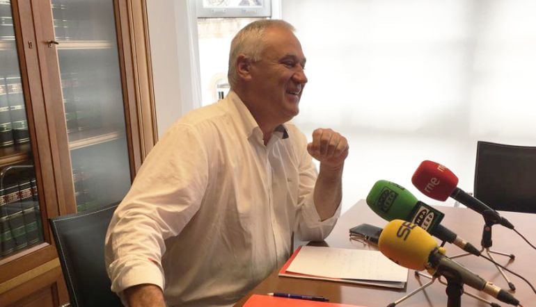 Manuel martínez dice que la Diputación de Lugo tiene características fascistas