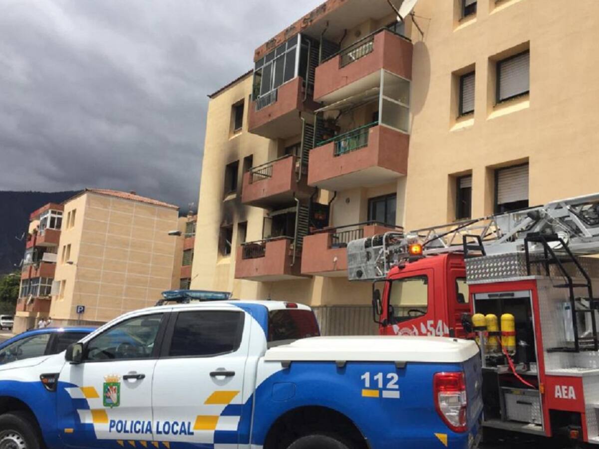 Dos heridas graves tras declararse un incendio en un edificio de Güímar