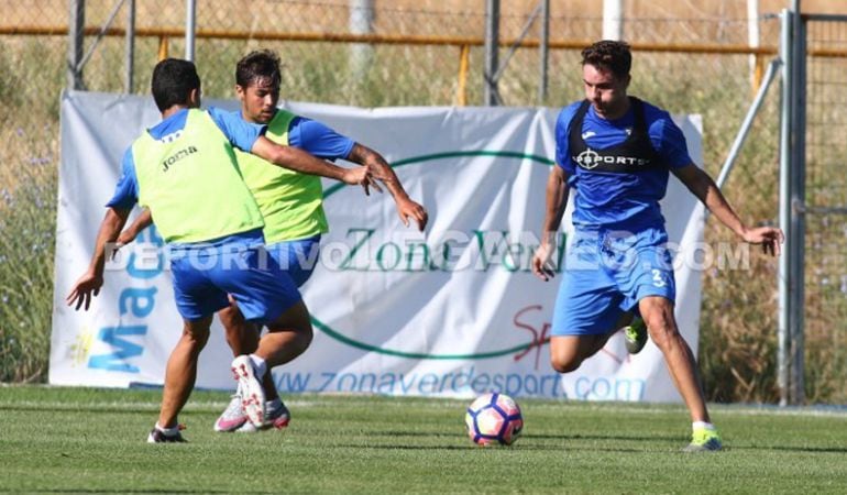 Los jugadores leganenses en un entrenamiento