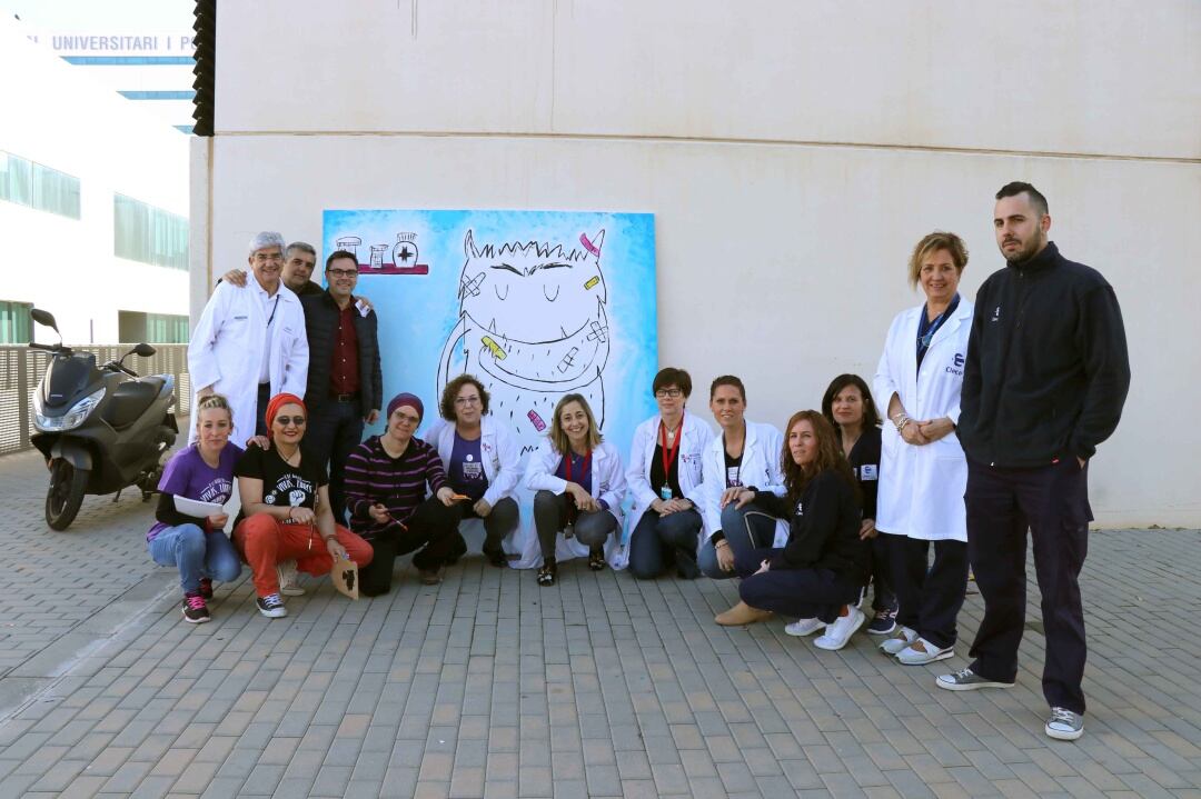 Ángeles Bartual y Olga Huerta, trabajadoras de la limpieza del Hospital La Fe, son las ideólogas del proyecto