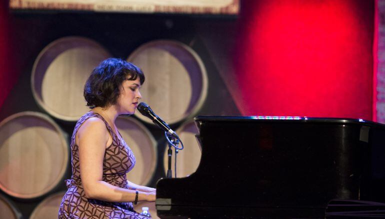 Norah Jones durante una actuación en Nueva York en mayo de 2015