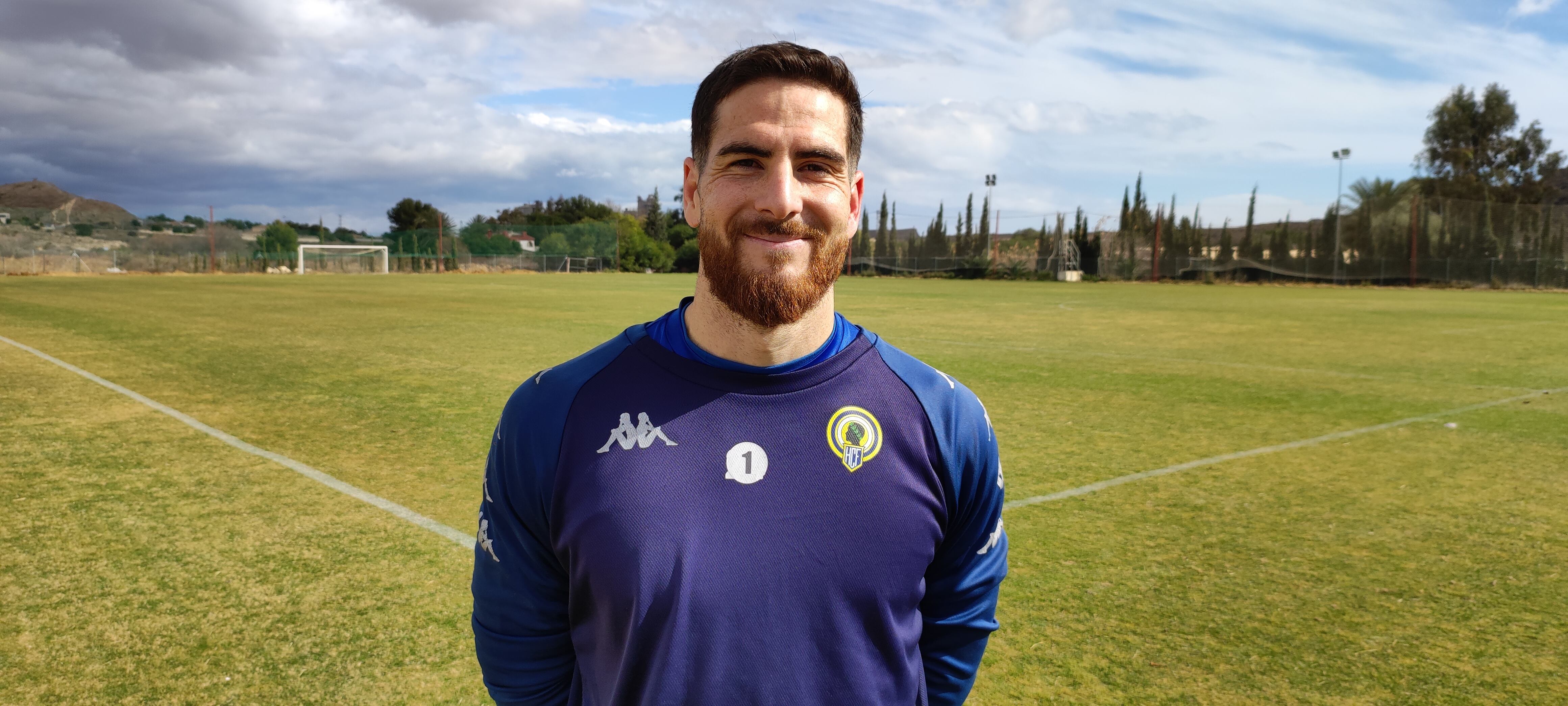 Carlos Abad, portero del Hércules CF, en las instalaciones de Fontcalent