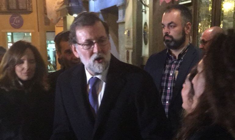 Rajoy a la salida del Restaurante José Maria