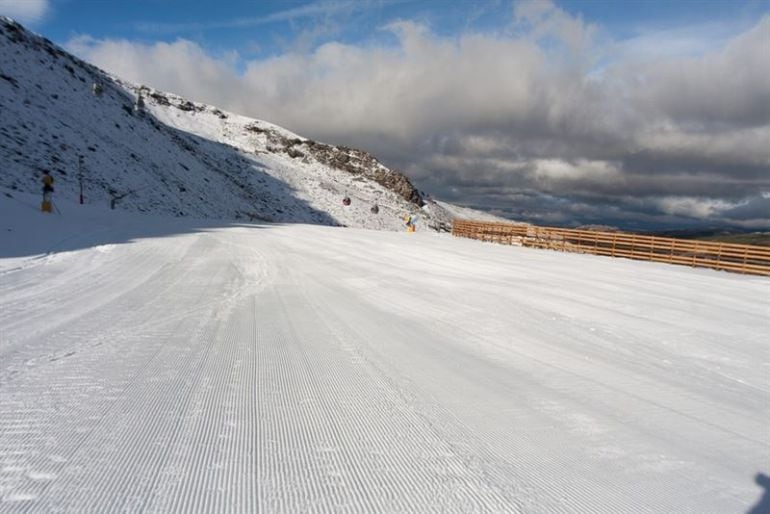 Pista del Río de Sierra Nevada.