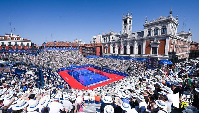 Llenazo en Plaza Mayor vallisoletana para ver las finales
