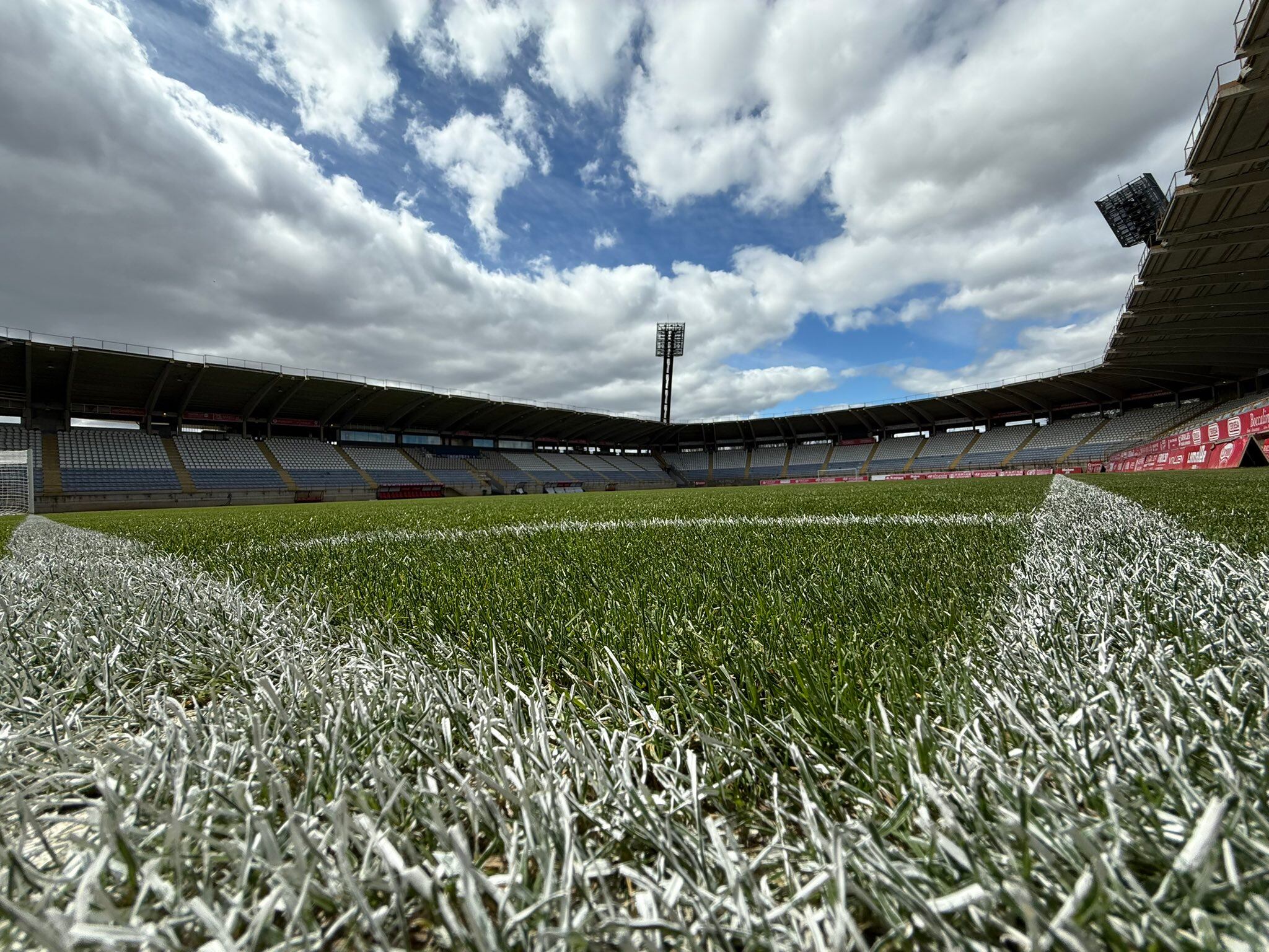 La obra del césped durará 70 días