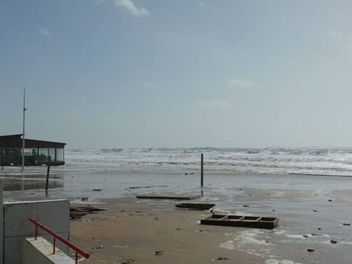 Daños de 100.000 euros en algunos chiringuitos por el temporal