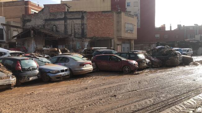 Destrozos por la DANA en Catarroja. Foto: Alejandro Ferrer