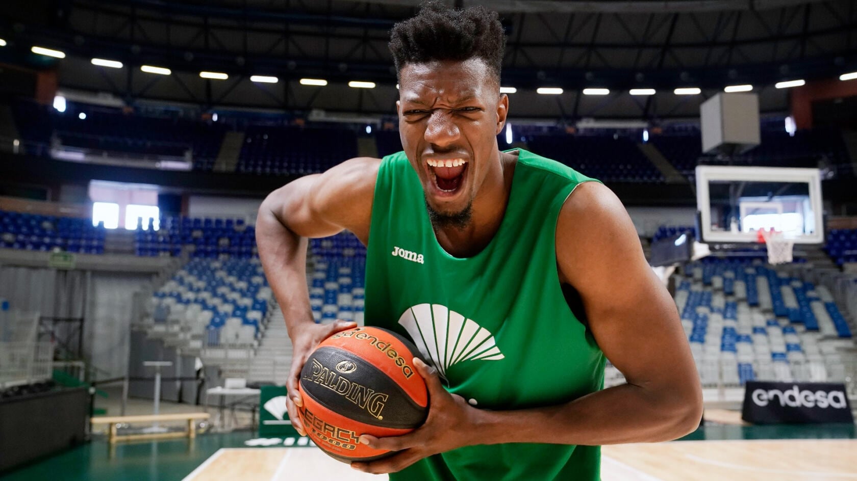 El pívot del Unicaja Yankuma Sima se enfrenta este miércoles al Baxi Manresa, donde militó cuatro temporadas