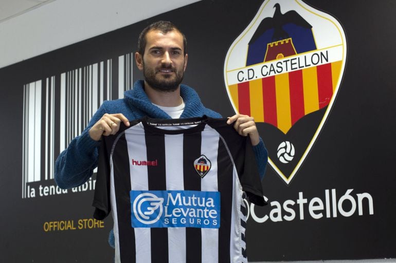 Jorge Gimeno se presenta como nuevo jugador del C.D.Castellón