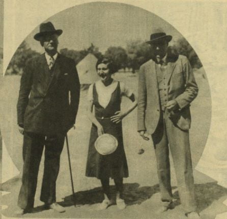 Josefina Carabias entrevista al presidente de las Cortes, Julian Besteiro, y al nieto de Carlos Marx