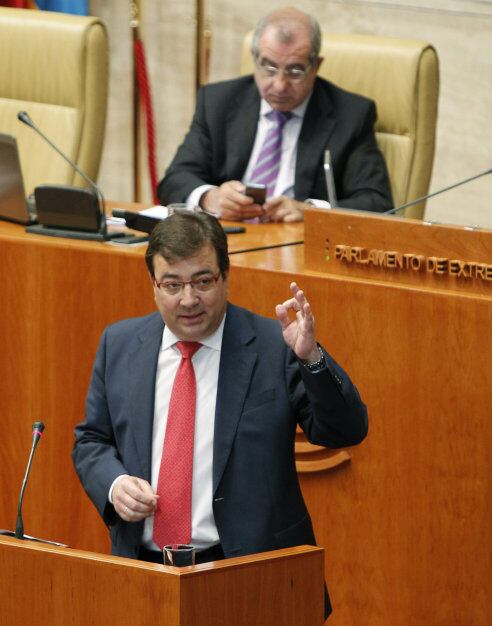 El secretario general del PSOE de Extremadura, Guillermo Fernández Vara, ha anunciado que presentará una moción de censura contra el Gobierno de José Antonio Monago al finalizar el debate del Estado de la Región