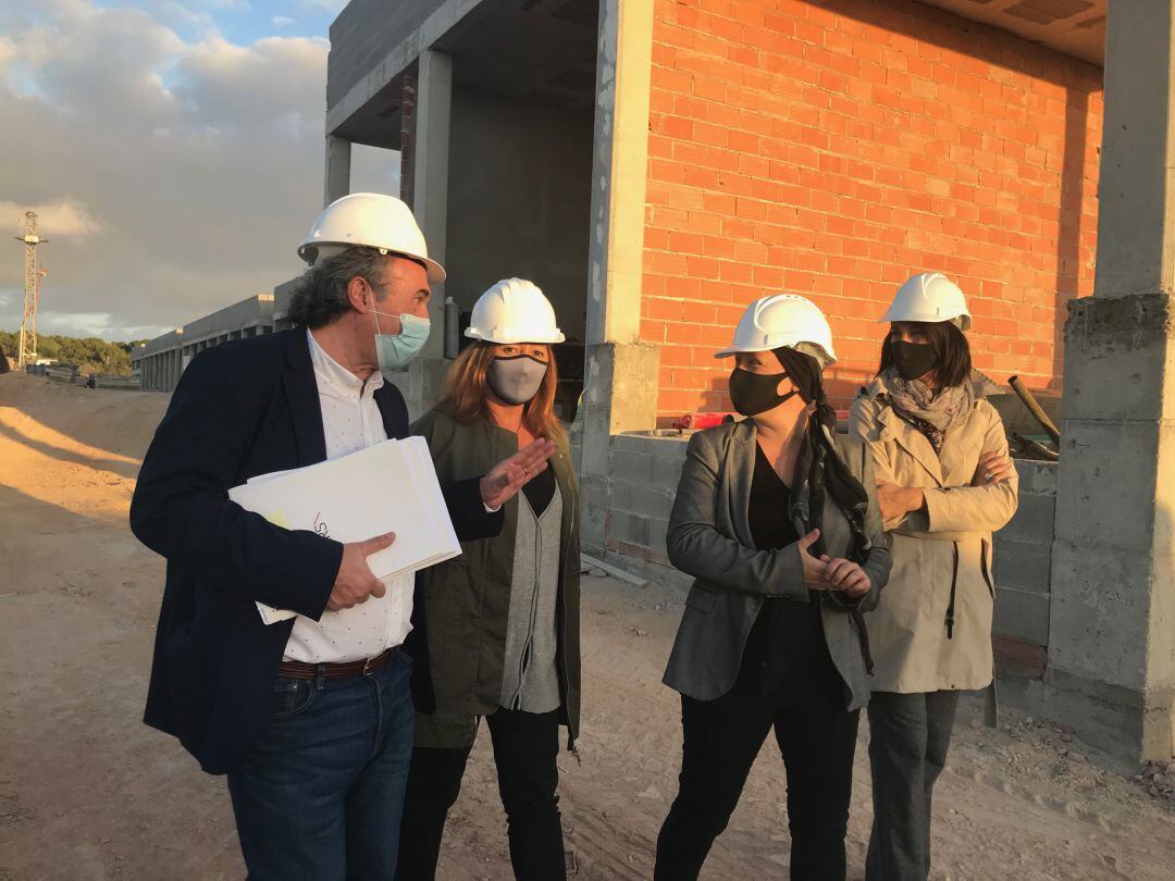 Un momento durante la visita de la presidenta Armengol a las obras