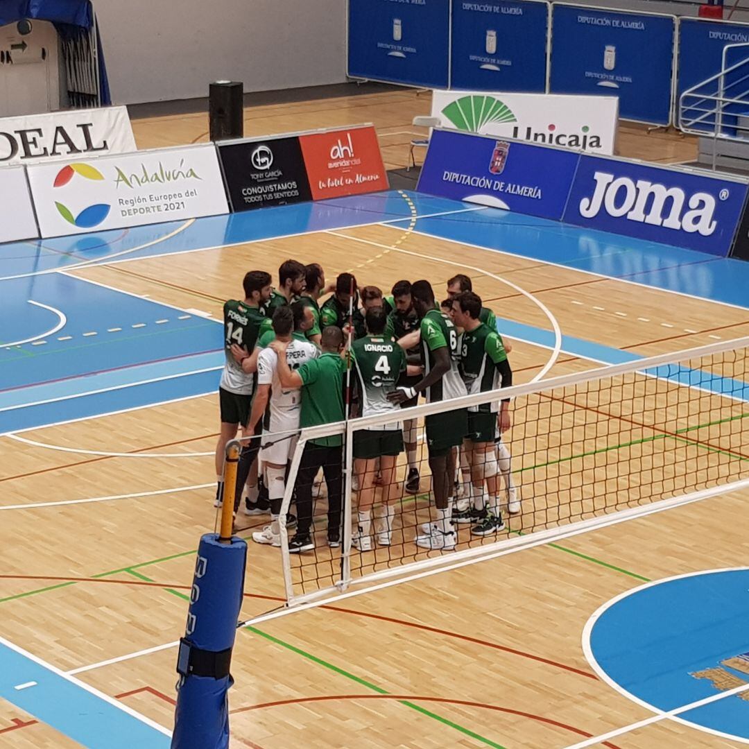 Celebración de Unicaja después de ganar a Río Duero Soria.