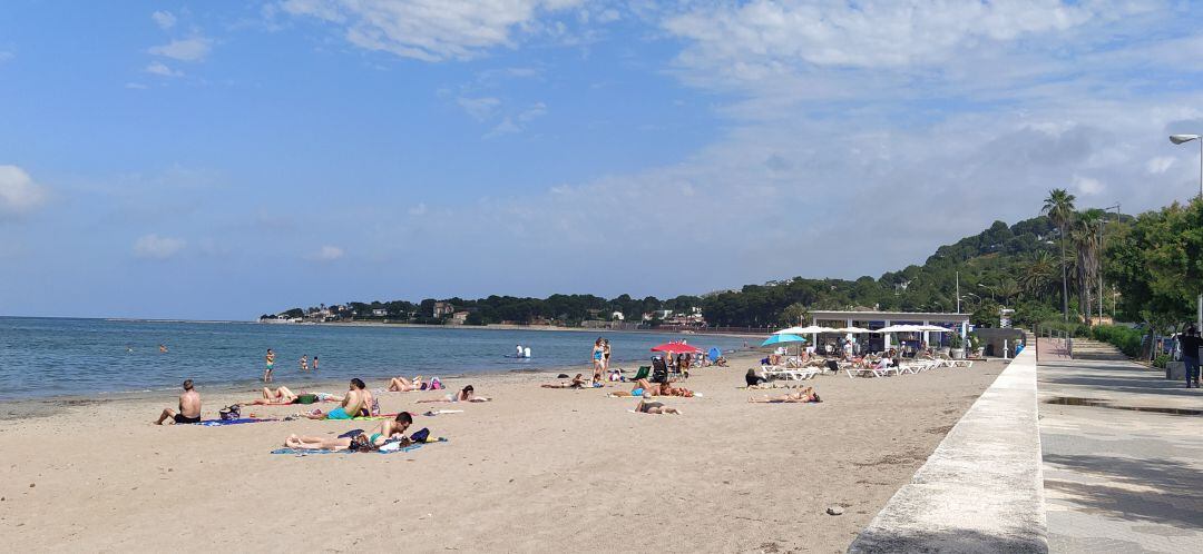 Imagen que presentaba la playa de la Marineta Cassiana, el jueves 3 de junio de 2021.