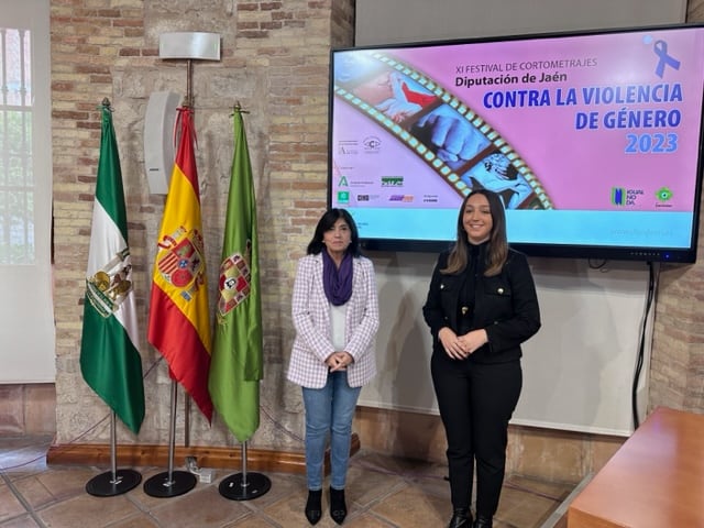 Francisca Medina y María Dolores Ruiz presentan la XI edición del Festival de Cortometrajes Contra la Violencia de Género.