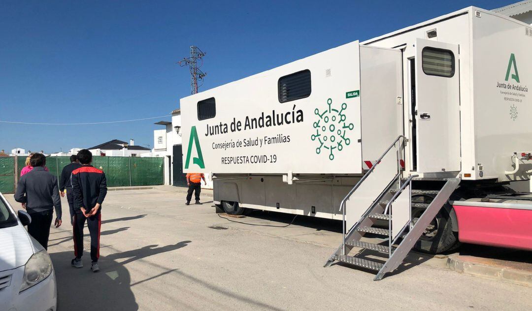 Unidad móvil de cribados de la Junta.