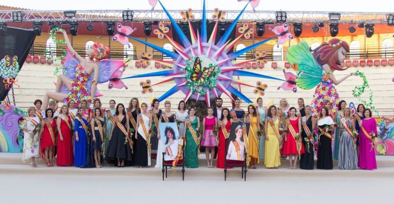 Monóvar celebra la Exaltación de las nuevas Reinas y Damas de Honor Infantiles y Mayores.