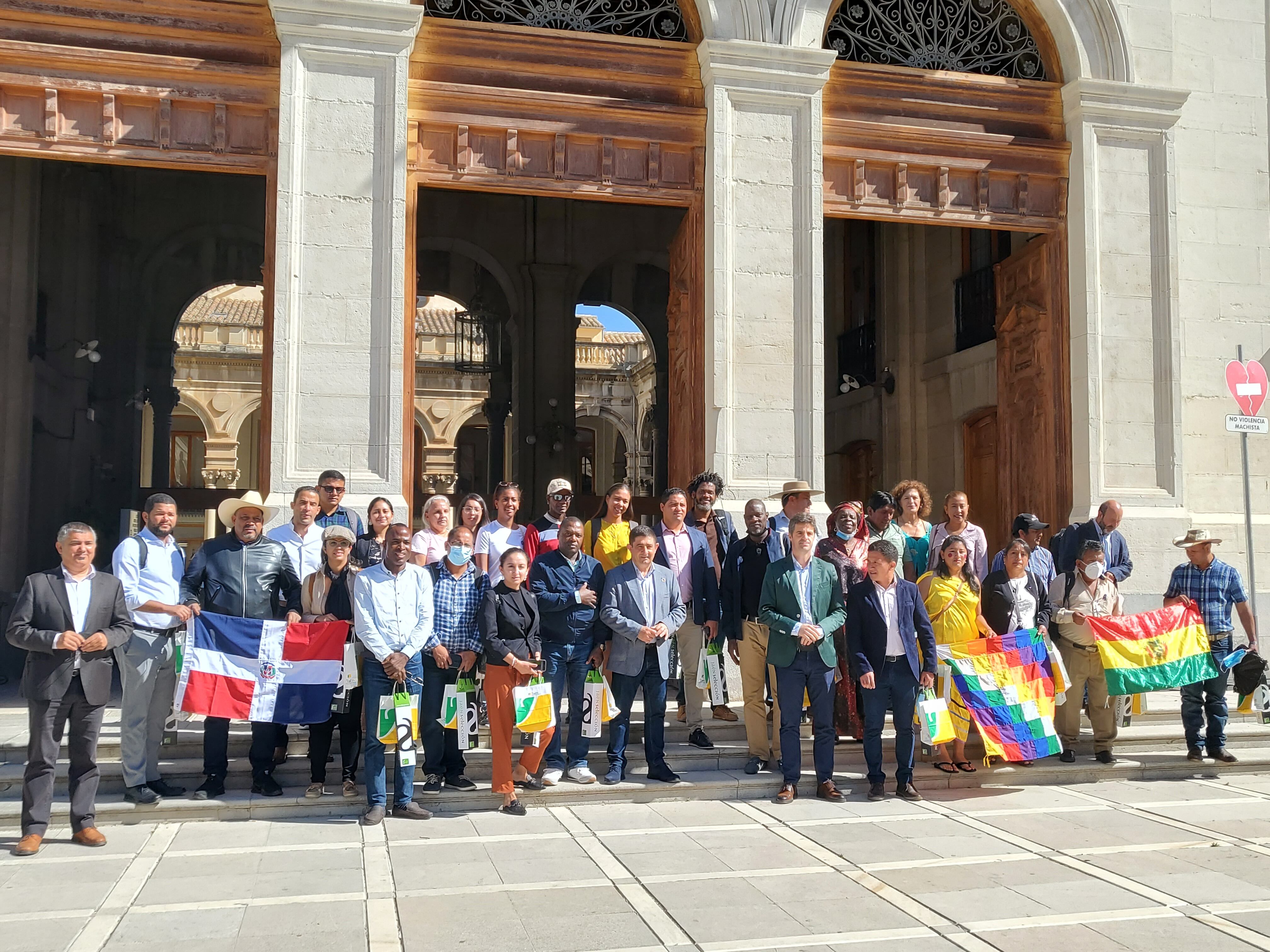 El presidente de la Diputación de Jaén y presidente del Fondo Andaluz de Municipios por la Solidaridad Internacional (Famsi), Francisco Reyes, recibe a responsables de gobiernos locales de países de América Latina, Caribe y África.