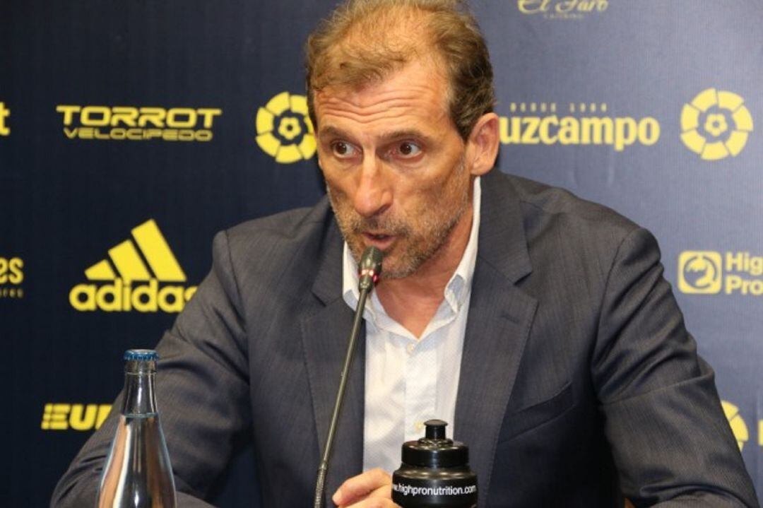 ÓScar Arias director deportivos del Cádiz