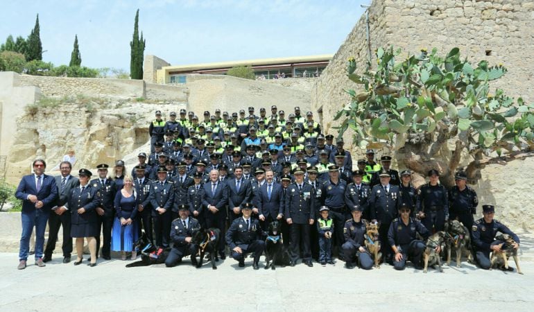 Agentes de la policía local en la celebración de su día