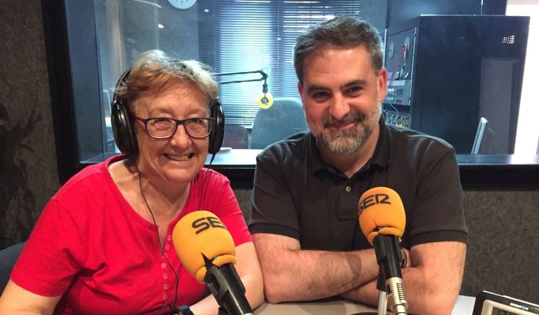 María Isabel Martínez, profesora jubilada del CEIP Bachiller Alonso López de Alcobendas, durante su entrevista en la radio