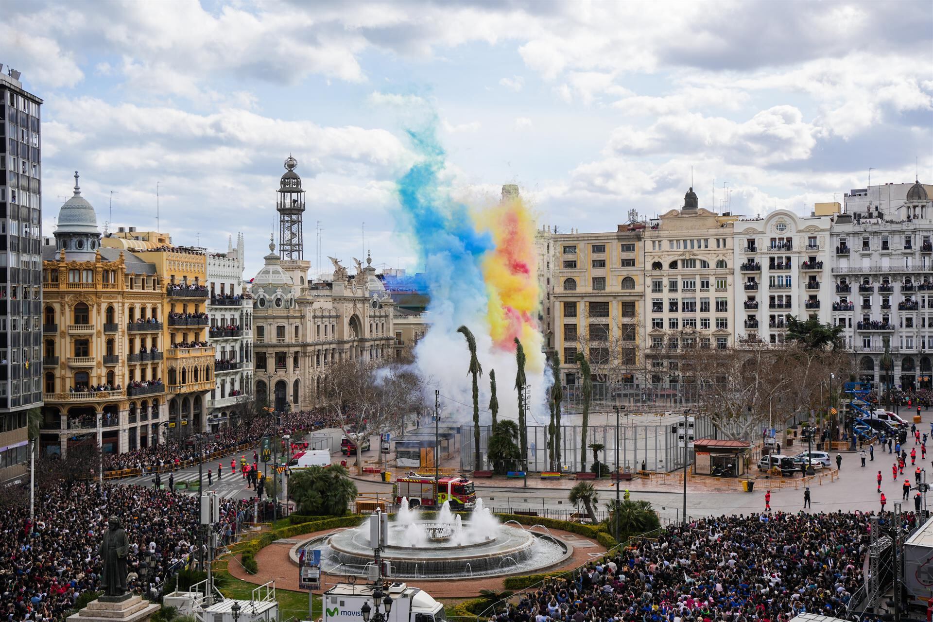 Pirotecnia Zaragozana dispara una &#039;mascletà&#039; &quot;redonda&quot;, la segunda de las Fallas 2024