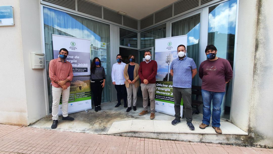 Els consultors en matèria energètica es troben a unes dependències a l'escola d'adults des Mercadal.