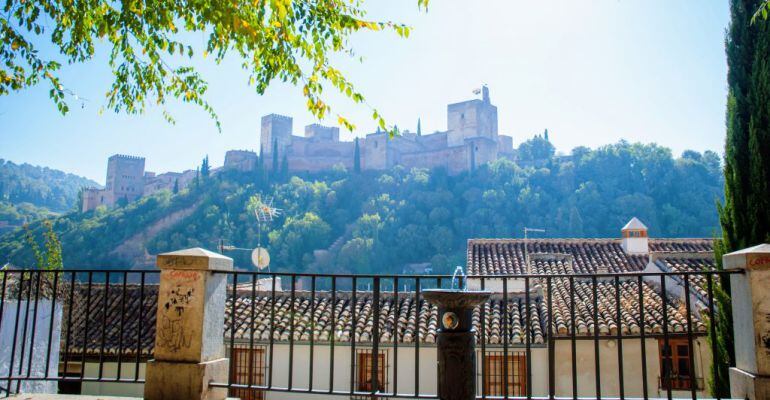 Una ruta ideal por si no compraste la entrada con la suficiente antelación y quieres disfrutar de Granada