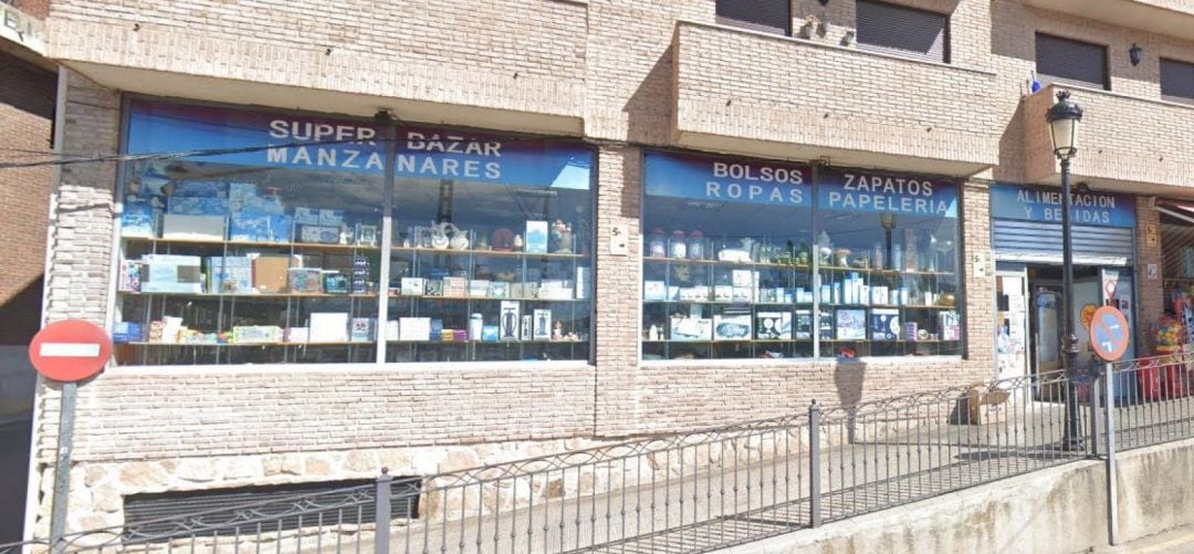 Bazar que ha hecho la donación de mascarillas en Manzanares