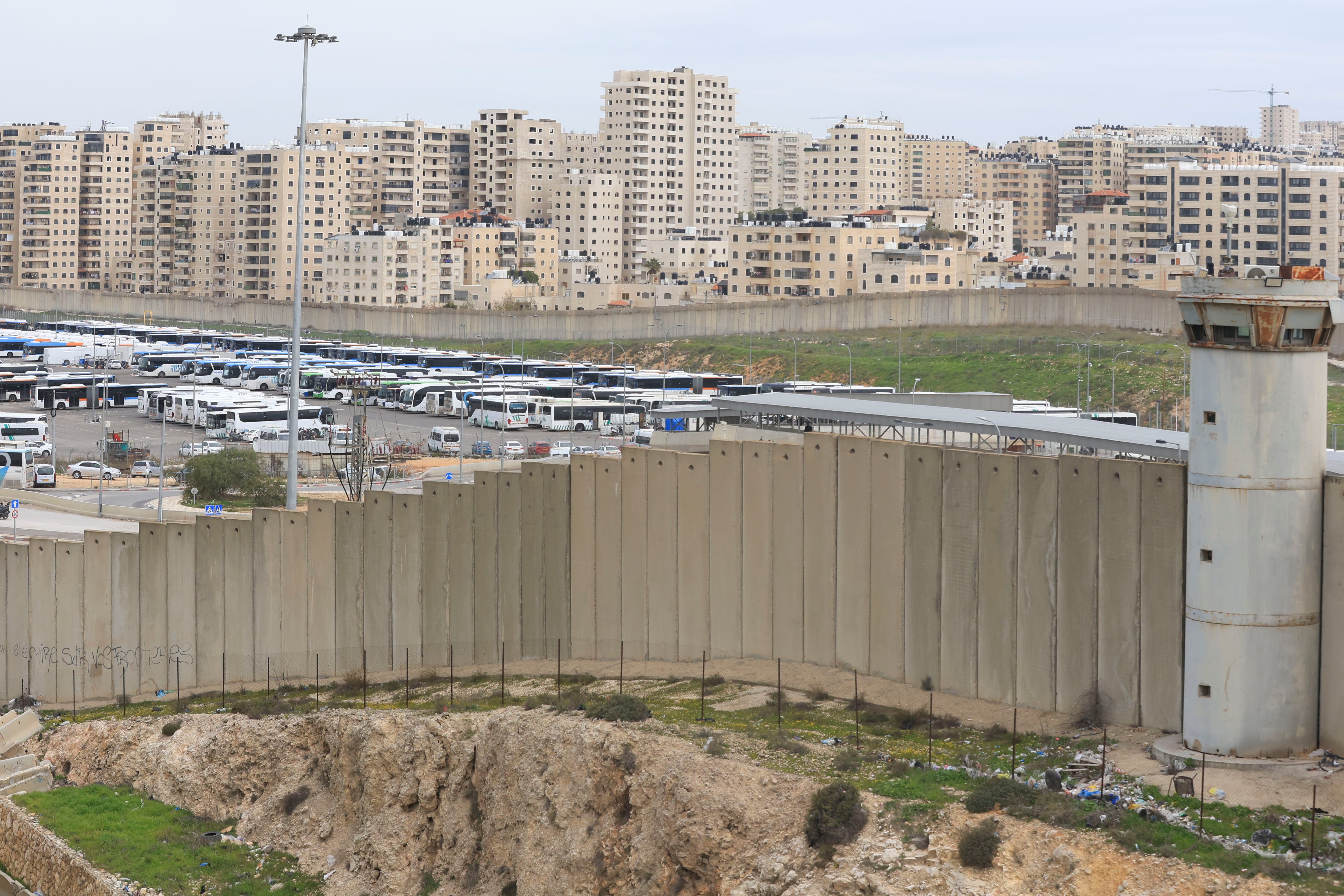 En la imagen, el muro desde Al Ram, en Cisjordania ocupada.
