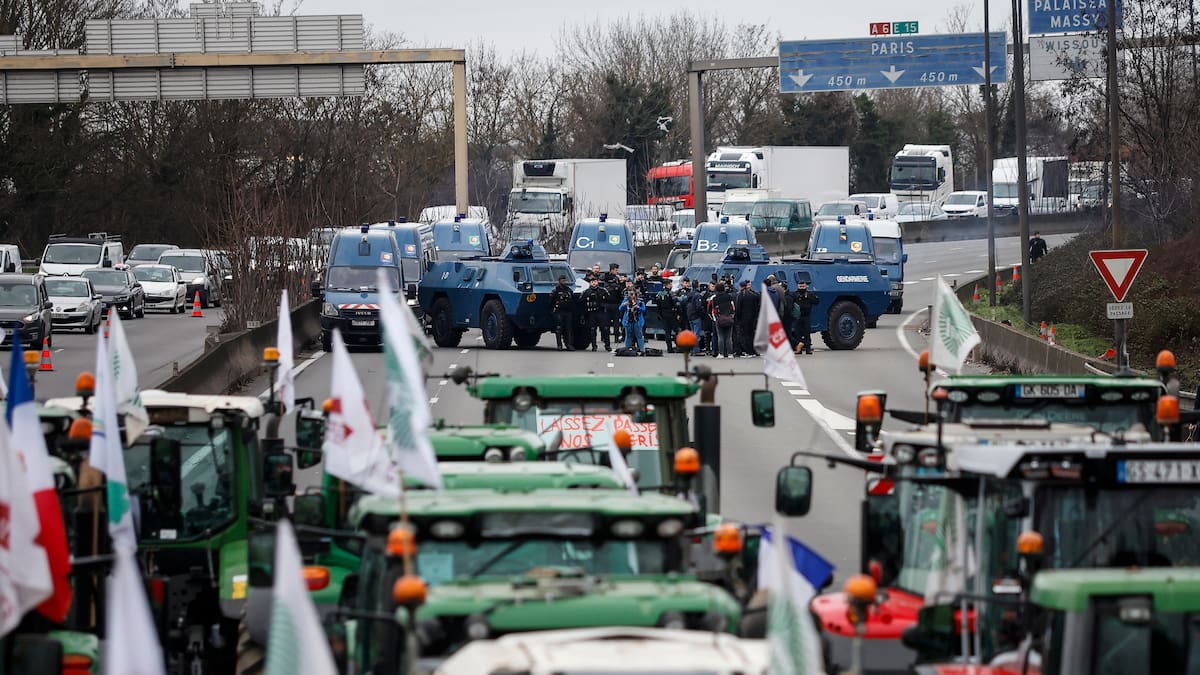 Las protestas de los agricultores franceses retrasan las entregas de los productos manchegos