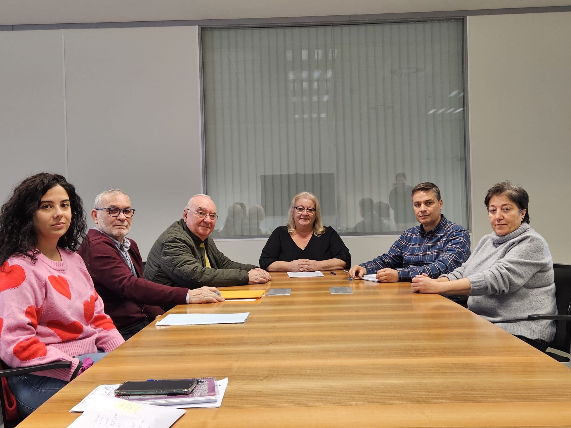 Araceli de Moya y Santiago Miralles en la firma del Convenio entre el Consistorio y el Banco de Alimentos de Castellón