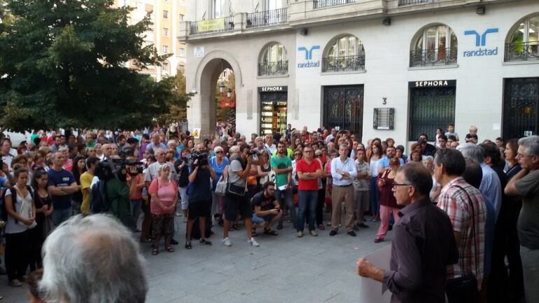 La concentración se ha celebrado en la plaza de España de Zaragoza