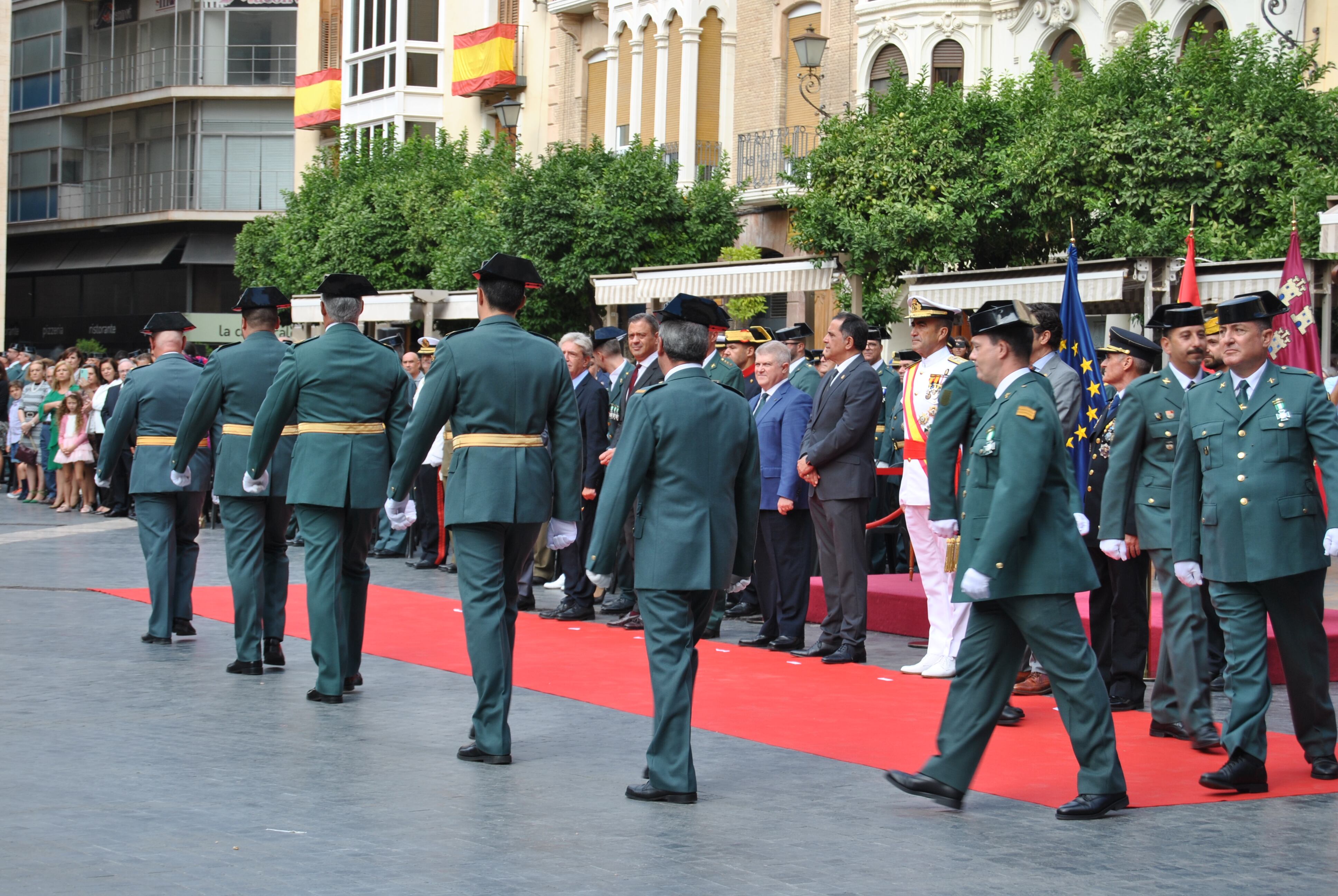 Acto por la festividad de la Virgen del Pilar, patrona de la Benemérita, celebrado en la Plaza del Cardenal Belluga de Murcia