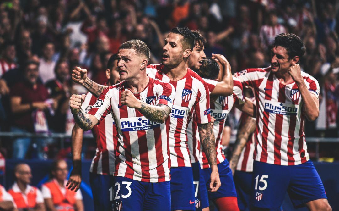 Los jugadores rojiblancos celebran el tanto de Héctor Herrera a la Juventus.