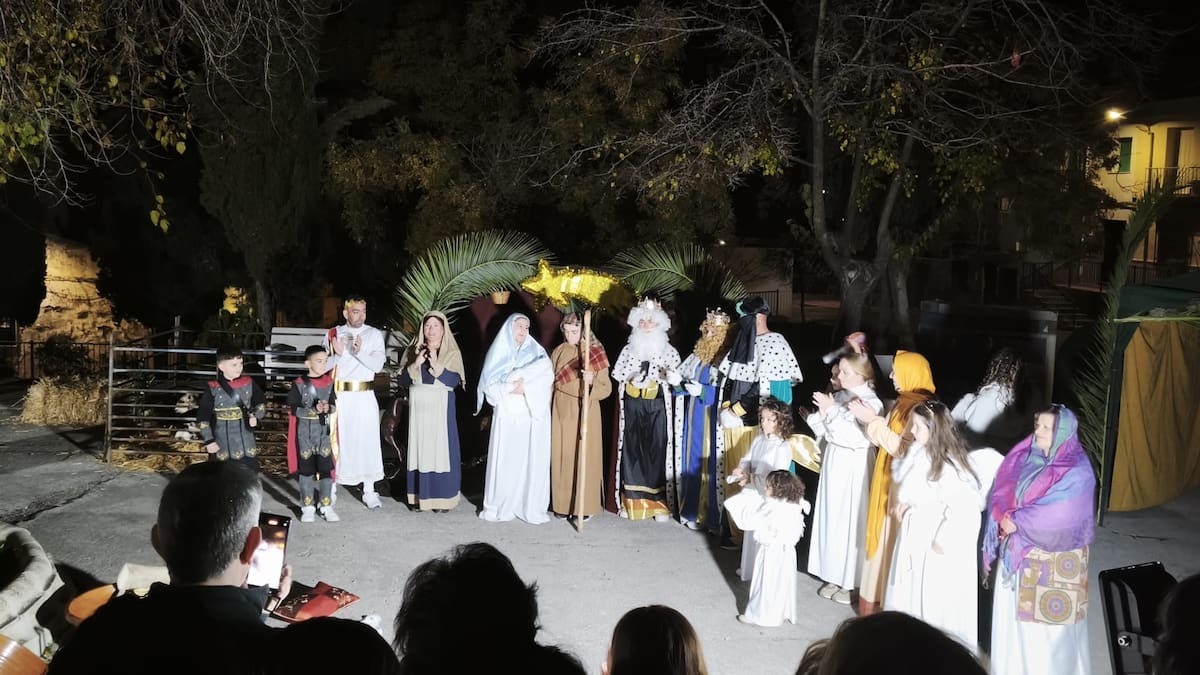 La Asociación Cultural Vecinos de Andaraje de Jódar celebra con gran éxito su primer Belén Viviente