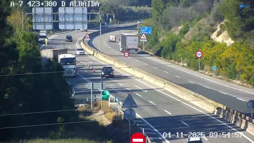 Imagen de la cámara de la DGT en la A-7 a la altura de Albaida