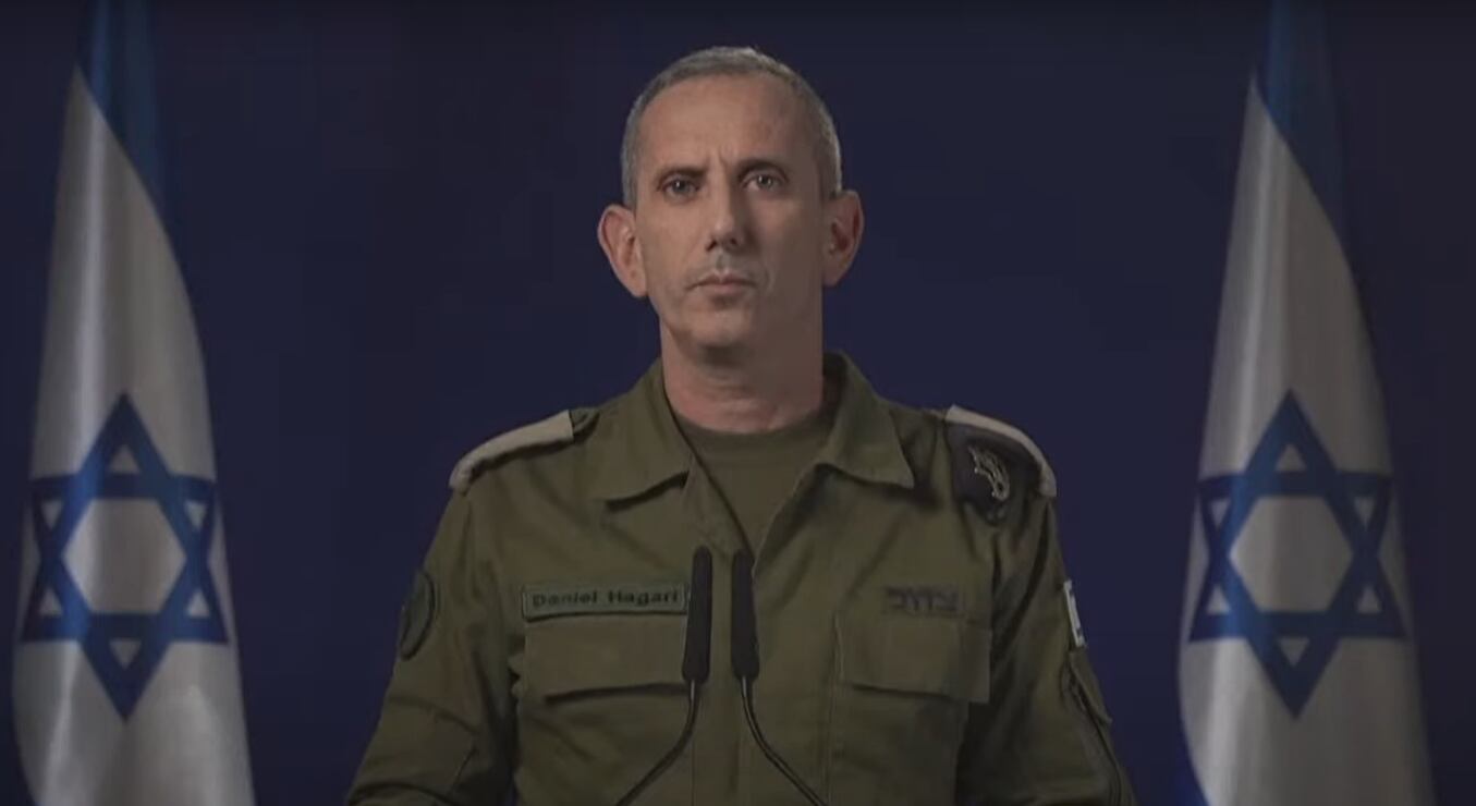 Un momento de la comparecencia televisada del portavoz del ejército israelí, Daniel Hagari