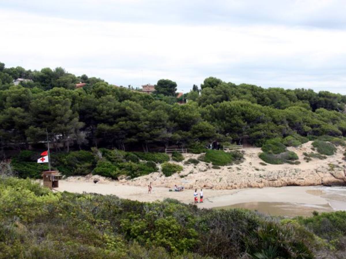 Troben el cos d'una dona a la platja dels Capellans de Tarragona