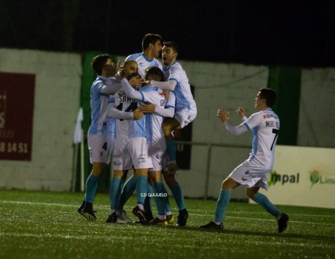 Los jugadores del Compos celebran el gol del empate marcado por Gabri Palmás 