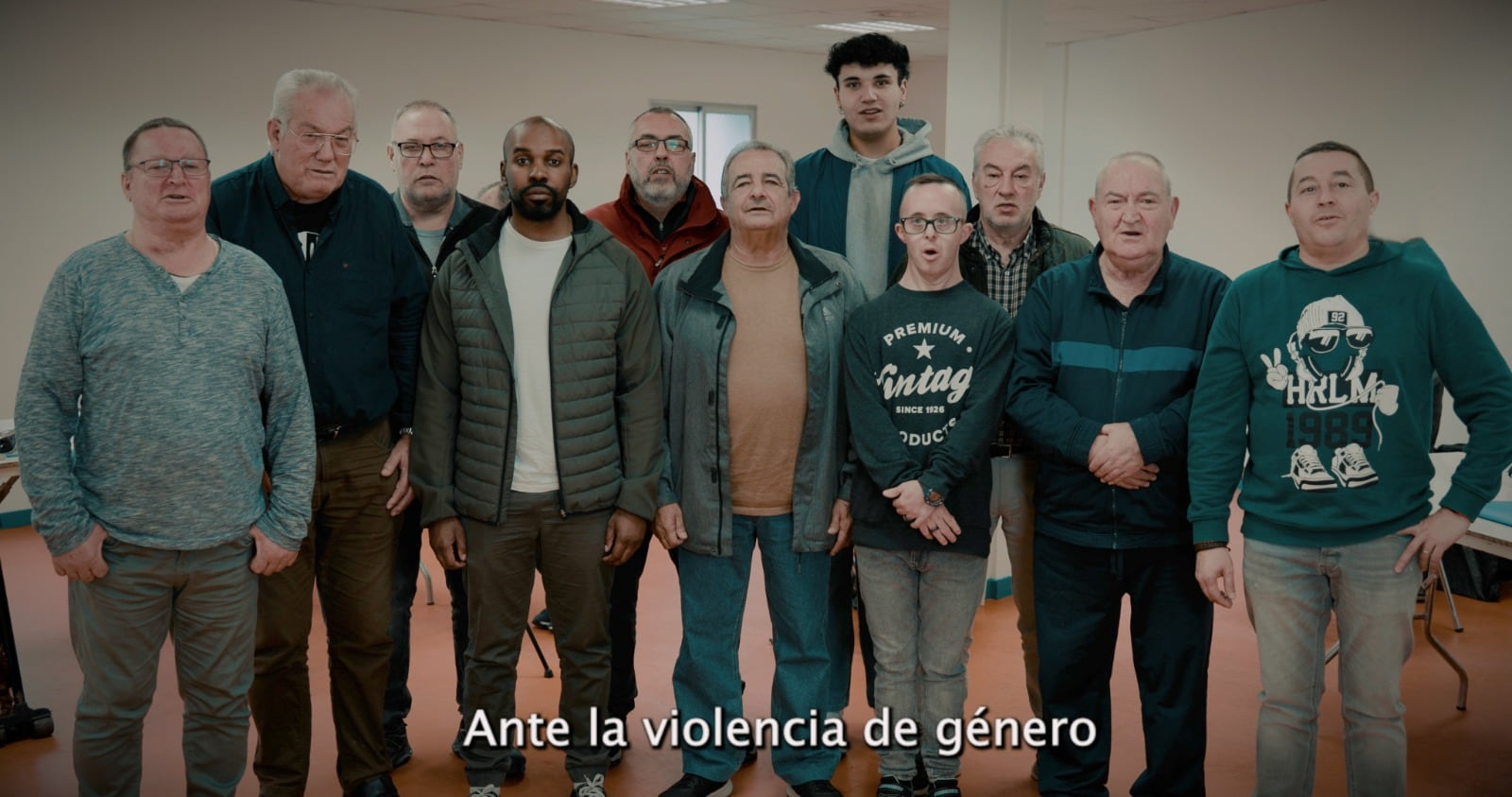 Los miembros del grupo Hombres Siglo XXI de Fuenlabrada repartirán lazos contra la violencia machista