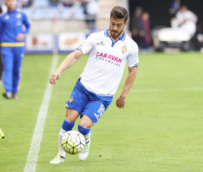 javi Ros en uno de los últimos encuentros con el Real Zaragoza de la temporada 2015-2016