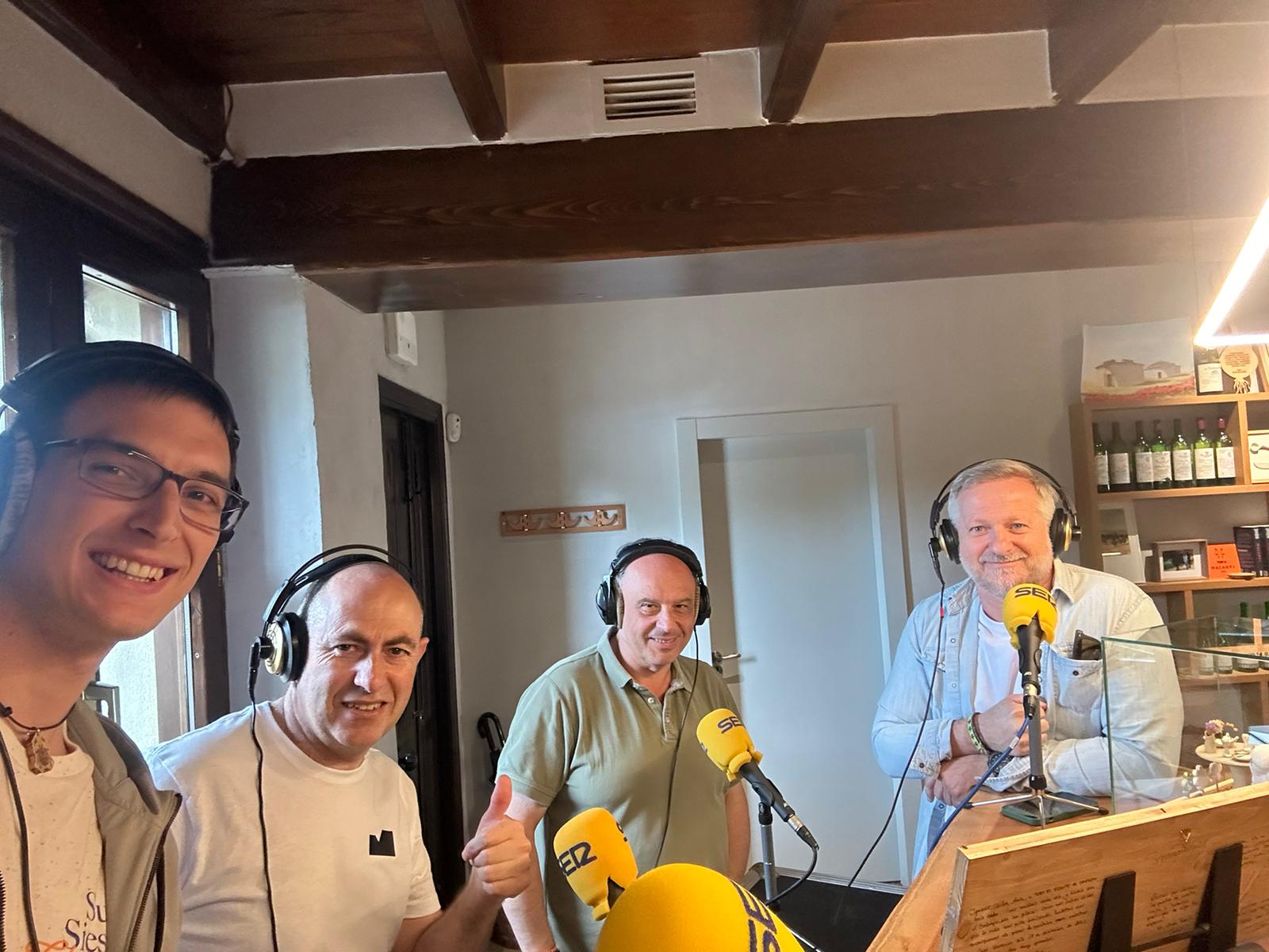 El periodista Diego Sacristán; el cocinero y organizador del evento Ignacio Echapresto; el panadero Eduardo Villar; y el cocinero de Casa Nova, Andrés Torres